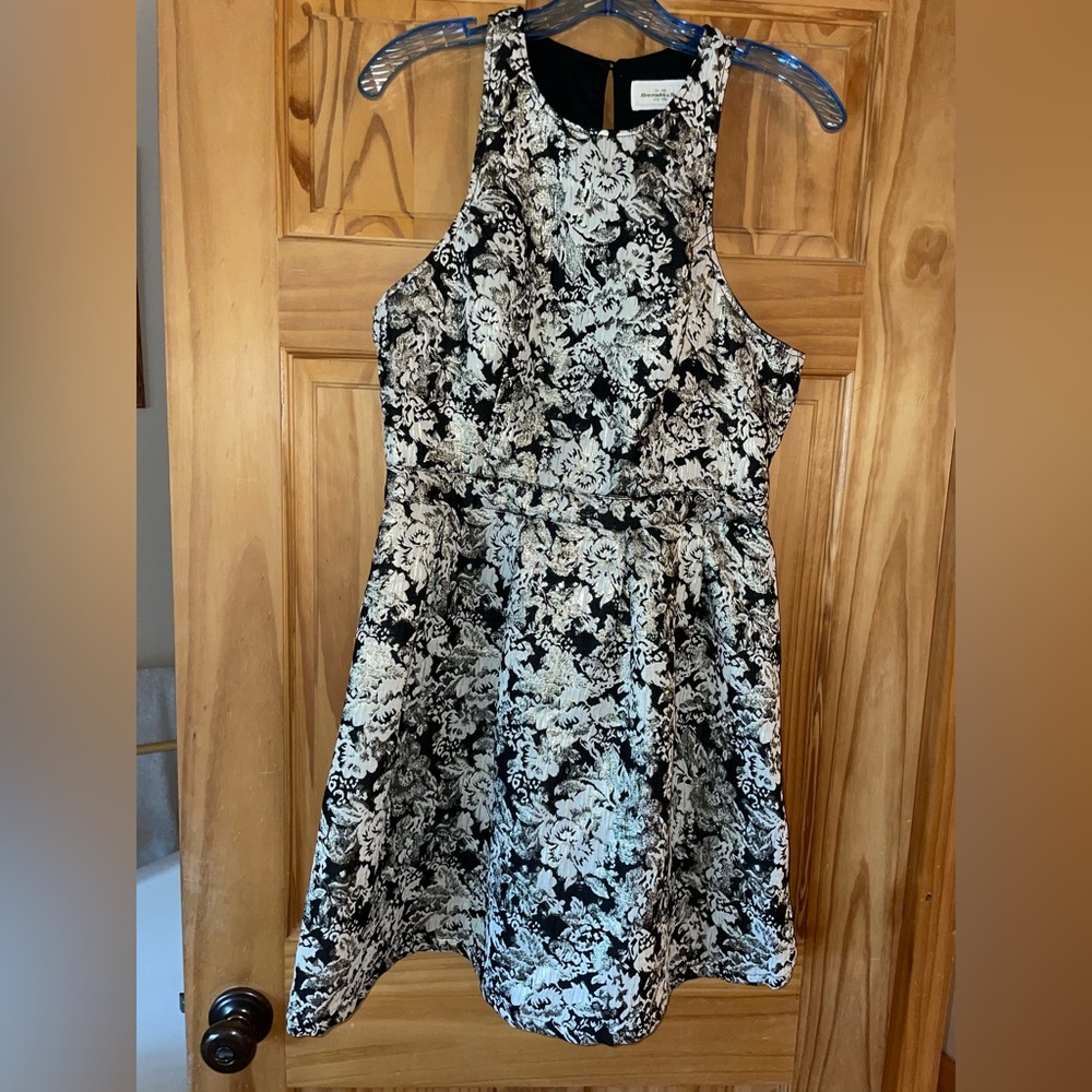 Abercrombie & Fitch Black and White Floral Mini Dress